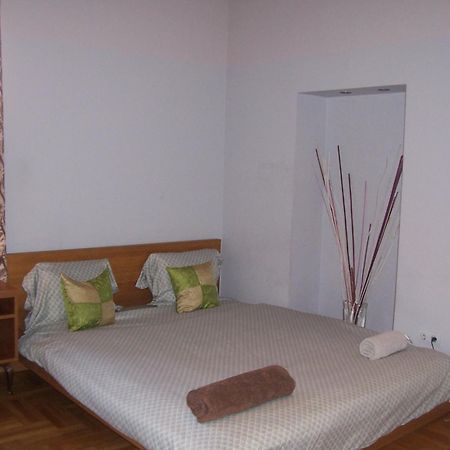 T & E Apartment Budapest Budapeste Exterior foto
